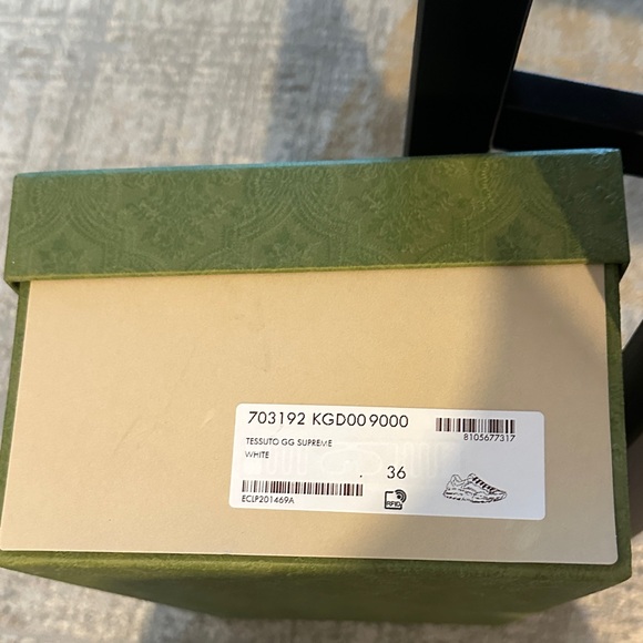 Gucci Ivory Lace-Up Sneakers - Picture 6 of 6